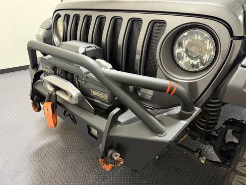Used 2021 Jeep Gladiator Mojave w/ Trailer Tow Package image 20