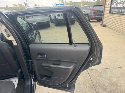 Used 2010 Ford Edge SEL image 16