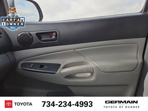 Used 2015 Toyota Tacoma 4x4 Access Cab w/ Convenience Package image 26
