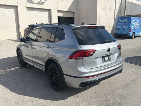 Used 2022 Volkswagen Tiguan SE R-Line FWD image 5