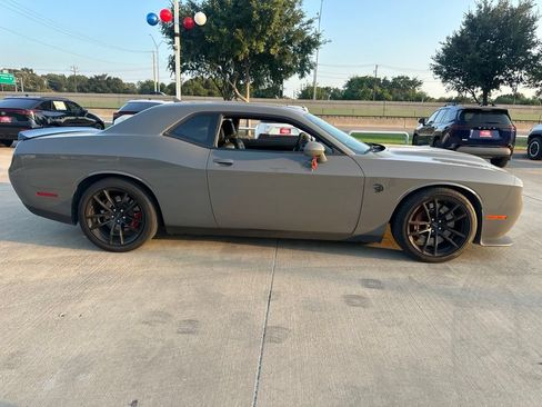 Used 2023 Dodge Challenger SRT Hellcat RWD image 12