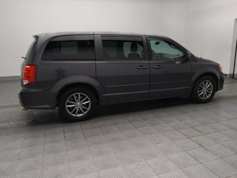 Used 2016 Dodge Grand Caravan SE image 10