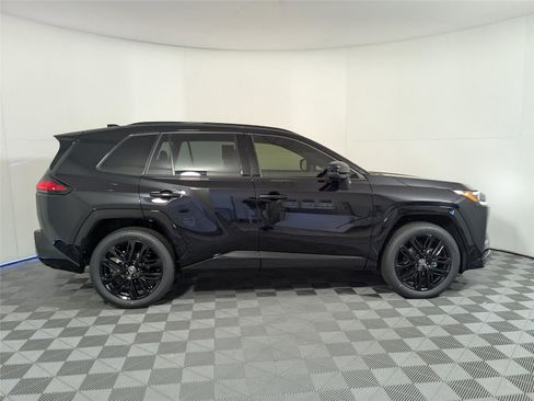 New 2026 Toyota RAV4 FWD image 4