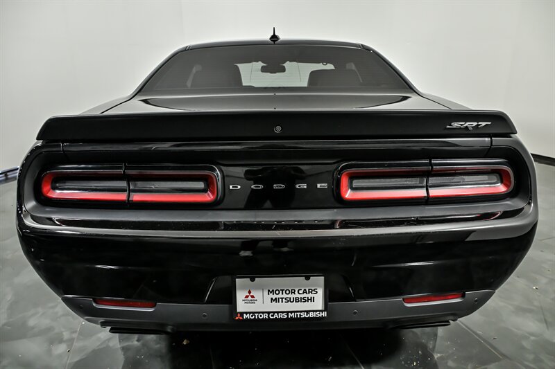 Used 2016 Dodge Challenger SRT Hellcat RWD image 8