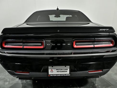 Used 2016 Dodge Challenger SRT Hellcat RWD image 8