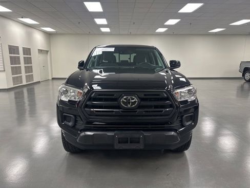 Certified 2019 Toyota Tacoma SR w/ SR Convenience Package image 2