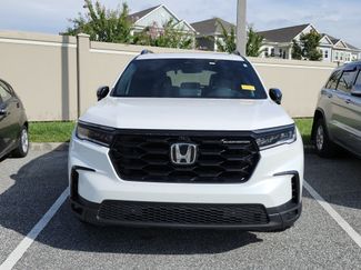 Used 2025 Honda Pilot Black Edition video 2
