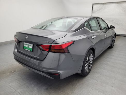 Used 2024 Nissan Altima 2.5 SV image 9
