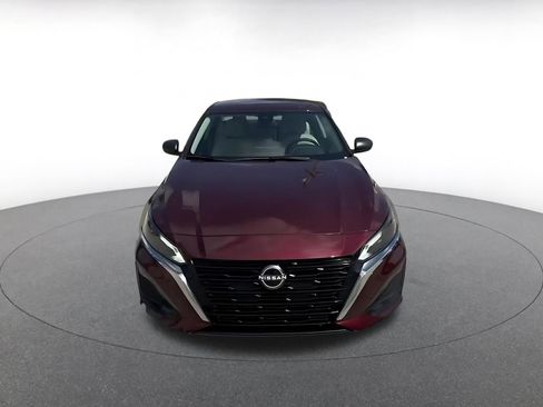 Used 2025 Nissan Altima 2.5 SV image 3