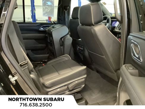 Used 2023 Chevrolet Tahoe Premier AWD/4WD image 15