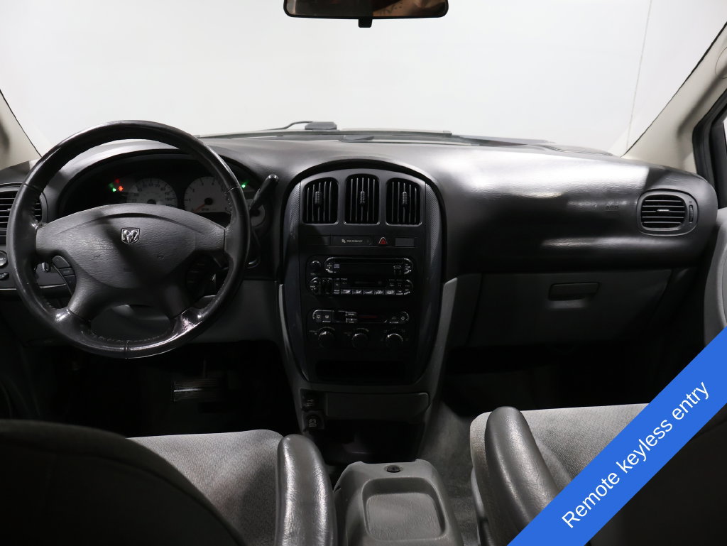 Used 2005 Dodge Grand Caravan SXT FWD image 3