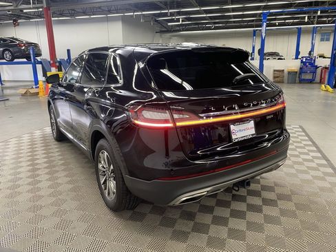 Used 2019 Lincoln Nautilus Select w/ Class II Trailer Tow Package image 9