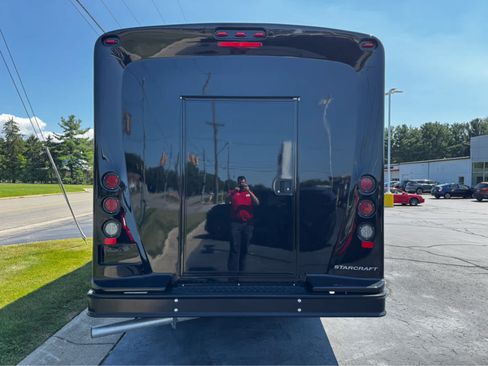Used 2025 Ford E-450 and Econoline 450 Super Duty w/ Shuttle Bus Prep Package RWD image 5