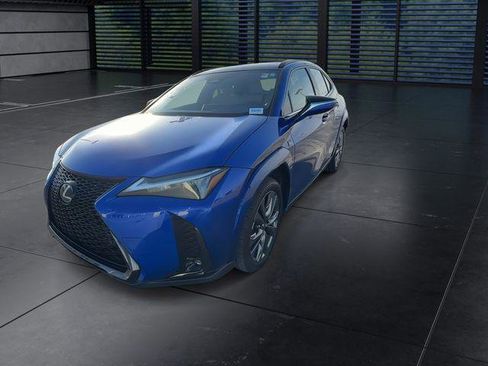 Certified 2025 Lexus UX 300h FWD w/ Accessory Package (Z2) image 4