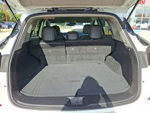 Used 2022 Nissan Murano SV w/ SV Midnight Edition Package image 18