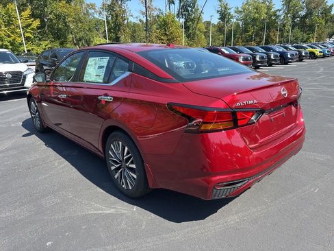 New 2025 Nissan Altima 2.5 SV w/ SV Premium Package image 16