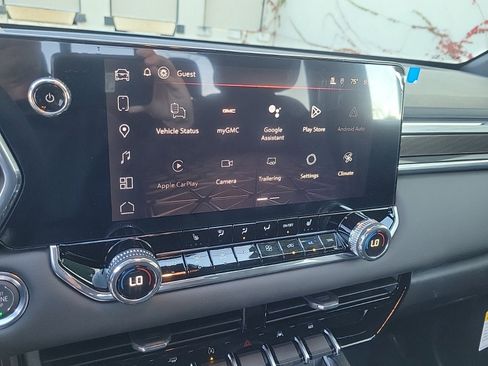 New 2026 GMC Canyon Elevation w/ Convenience Package image 15