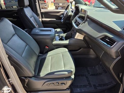 Certified 2024 Chevrolet Tahoe Z71 w/ Luxury Package AWD/4WD image 15