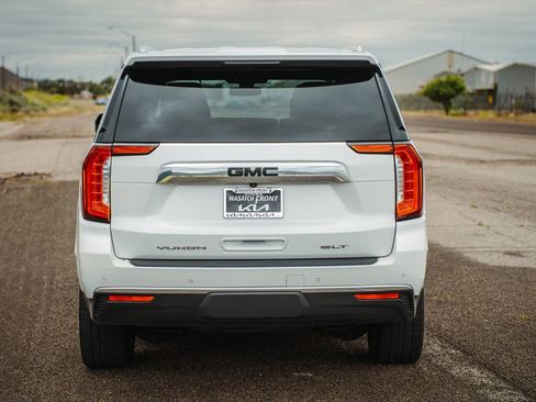 Used 2022 GMC Yukon XL SLT w/ SLT Premium Package AWD/4WD image 5