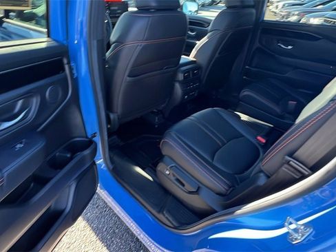 Used 2025 Honda Pilot TrailSport image 22