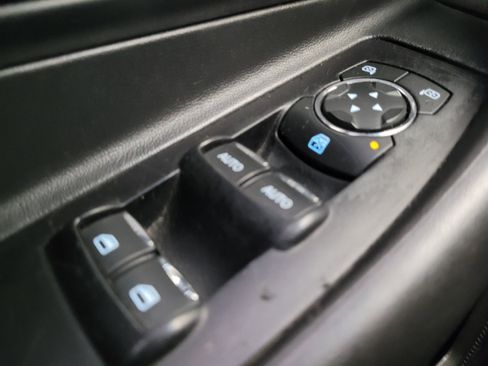 Used 2018 Ford Taurus SHO AWD/4WD image 27