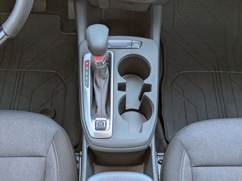 Used 2024 Chevrolet Trax RS image 19