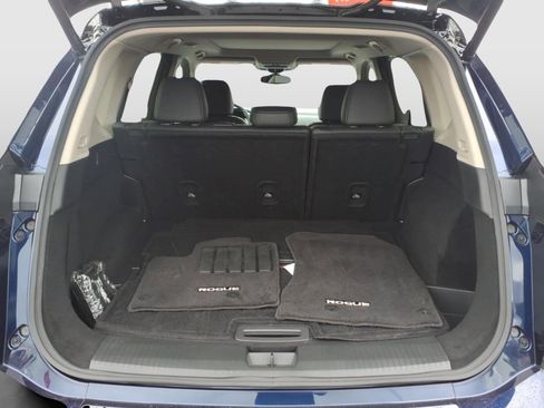 Certified 2025 Nissan Rogue SL w/ Tech Package AWD/4WD image 27