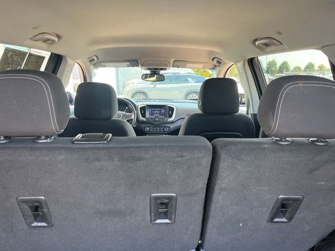 Used 2024 GMC Terrain SLE FWD image 28