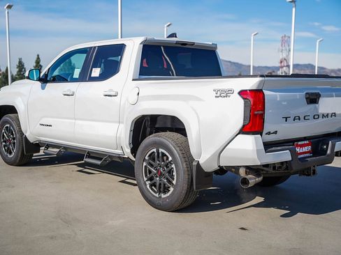 New 2025 Toyota Tacoma TRD Sport image 7