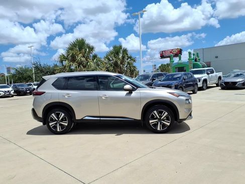 Used 2023 Nissan Rogue Platinum w/ Platinum Premium Package FWD image 6