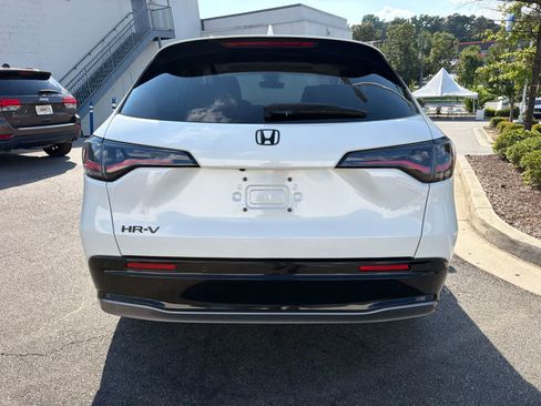 Used 2026 Honda HR-V EX-L image 9