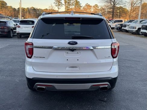 Used 2017 Ford Explorer Platinum image 6
