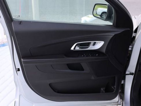 Used 2015 Chevrolet Equinox LS FWD image 12