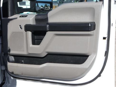 Used 2020 Ford F550 4x4 Regular Cab Super Duty image 43