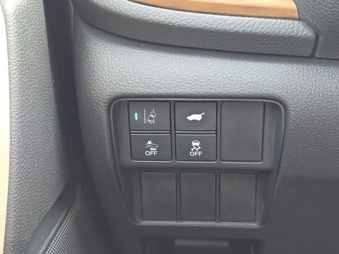 Used 2018 Honda CR-V Touring image 8