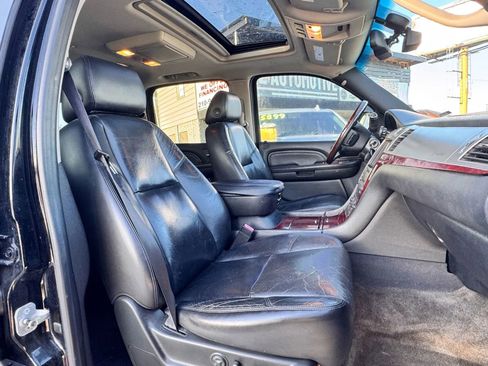 Used 2008 Cadillac Escalade ESV AWD image 7