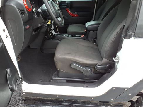 Used 2016 Jeep Wrangler Sport AWD/4WD image 12