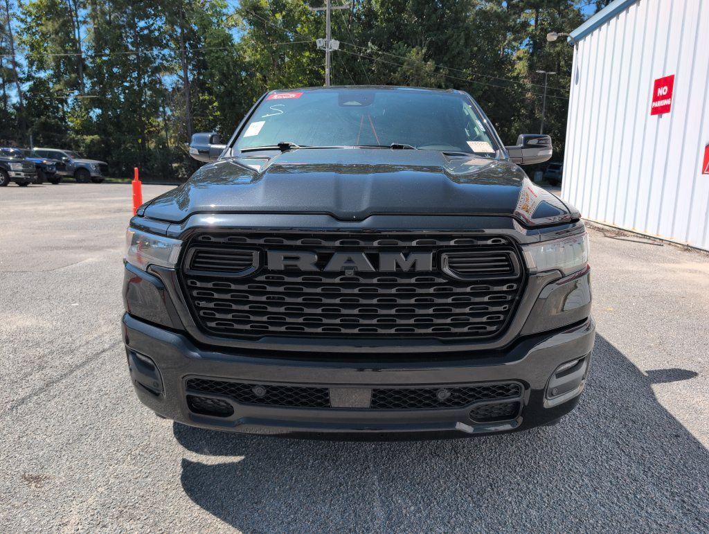Used 2025 RAM 1500 Big Horn AWD/4WD image 3