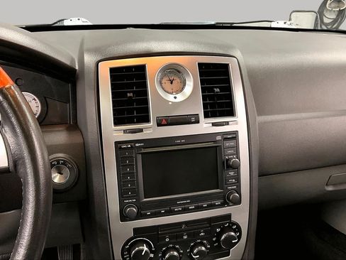 Used 2005 Chrysler 300 C w/ Navigation & Sound Group II RWD image 6