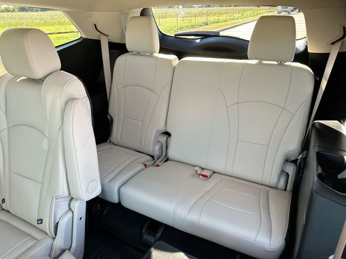 Used 2022 Buick Enclave Premium w/ Surround and Sites Package image 23