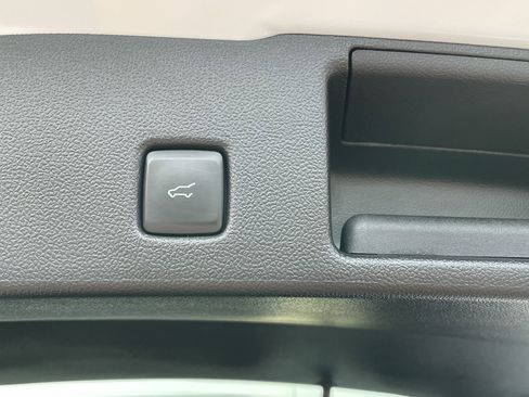 Used 2023 Ford Escape SE w/ PHEV Premium Package image 7