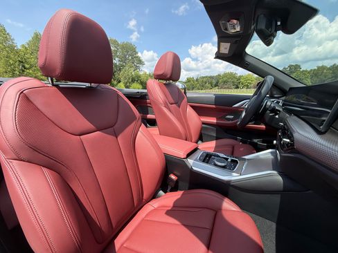 Used 2025 BMW 430i xDrive Convertible w/ M Sport Package AWD/4WD image 34
