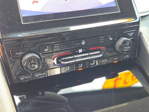 Certified 2024 Jeep Grand Cherokee Altitude AWD/4WD image 26