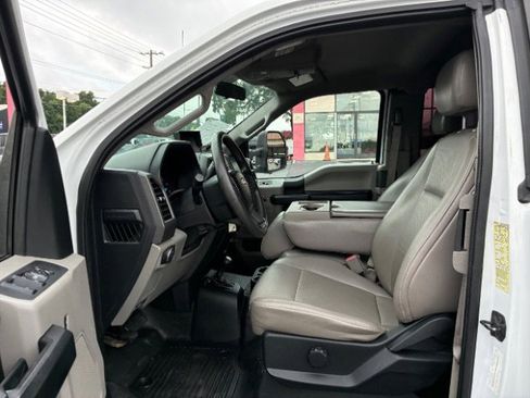 Used 2018 Ford F350 XL w/ Power Equipment Group image 15