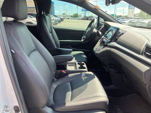 Used 2024 Honda Odyssey Sport image 32