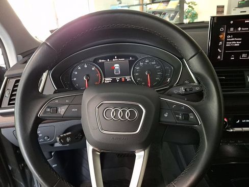 Used 2023 Audi Q5 2.0T Premium w/ Convenience Package AWD/4WD image 17