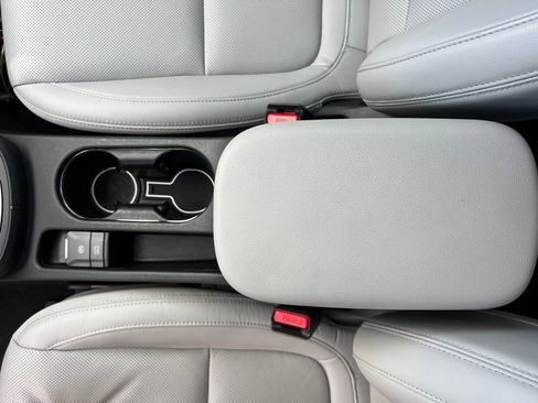 Used 2023 Hyundai Kona Limited image 28