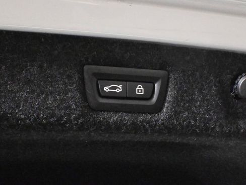 Certified 2022 BMW 530i xDrive w/ Convenience Package image 36