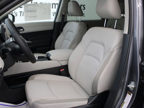 New 2026 Nissan Pathfinder SL FWD image 13