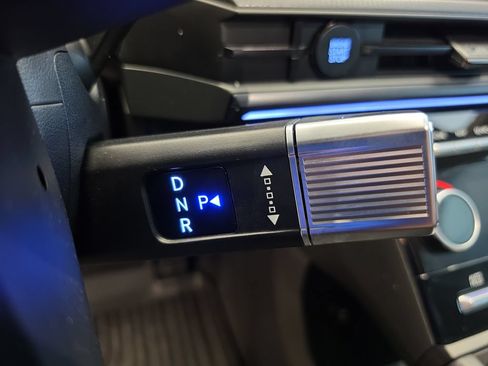 Used 2025 Hyundai Santa Fe Calligraphy FWD image 32